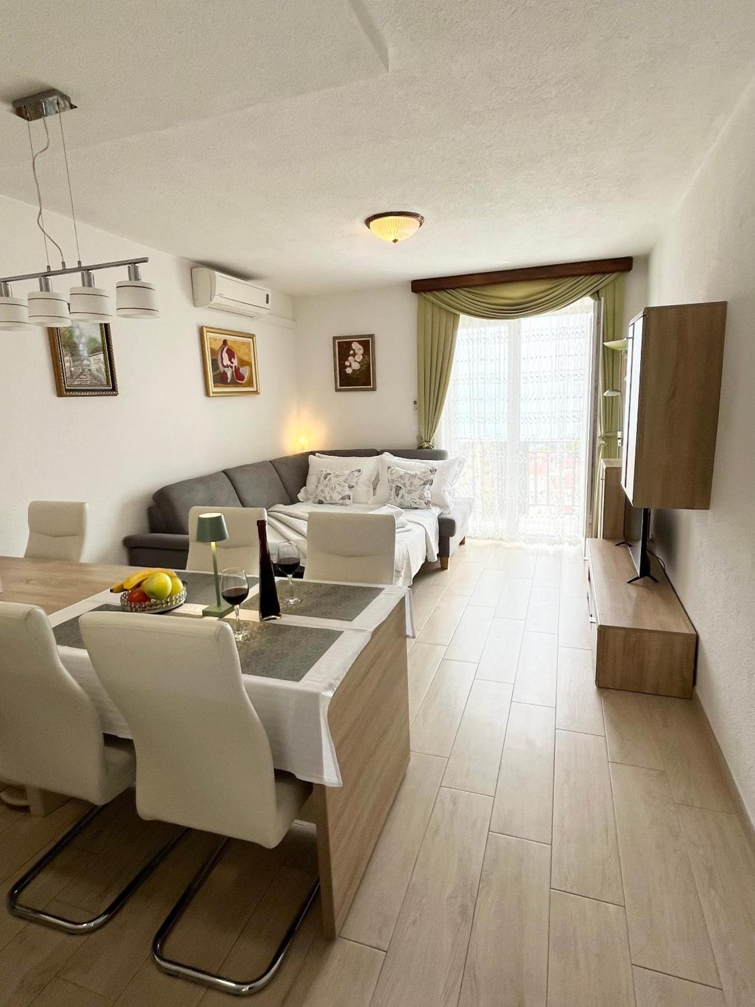 Apartments Irma บาชกาโวดา ภายนอก รูปภาพ