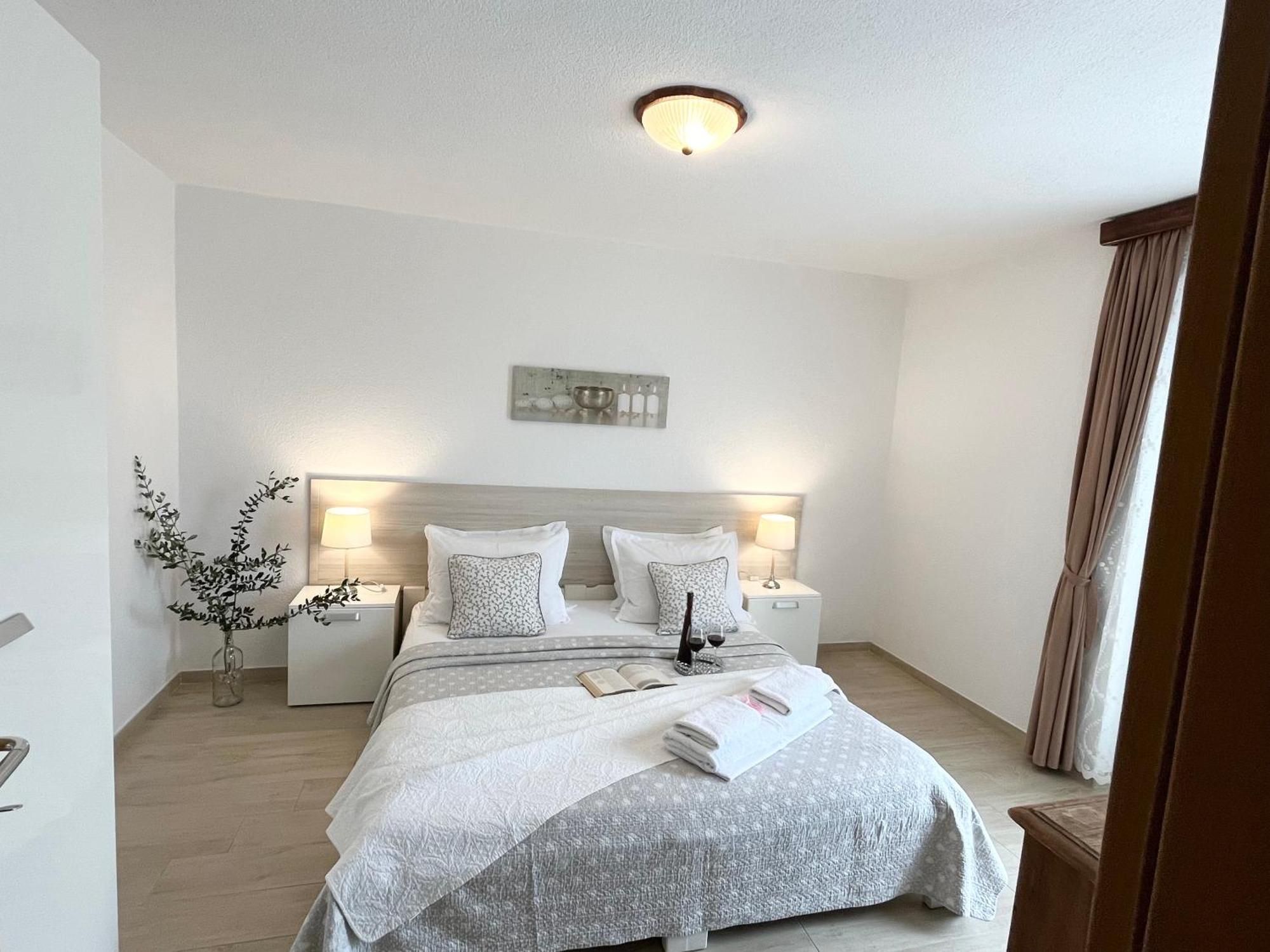 Apartments Irma บาชกาโวดา ภายนอก รูปภาพ