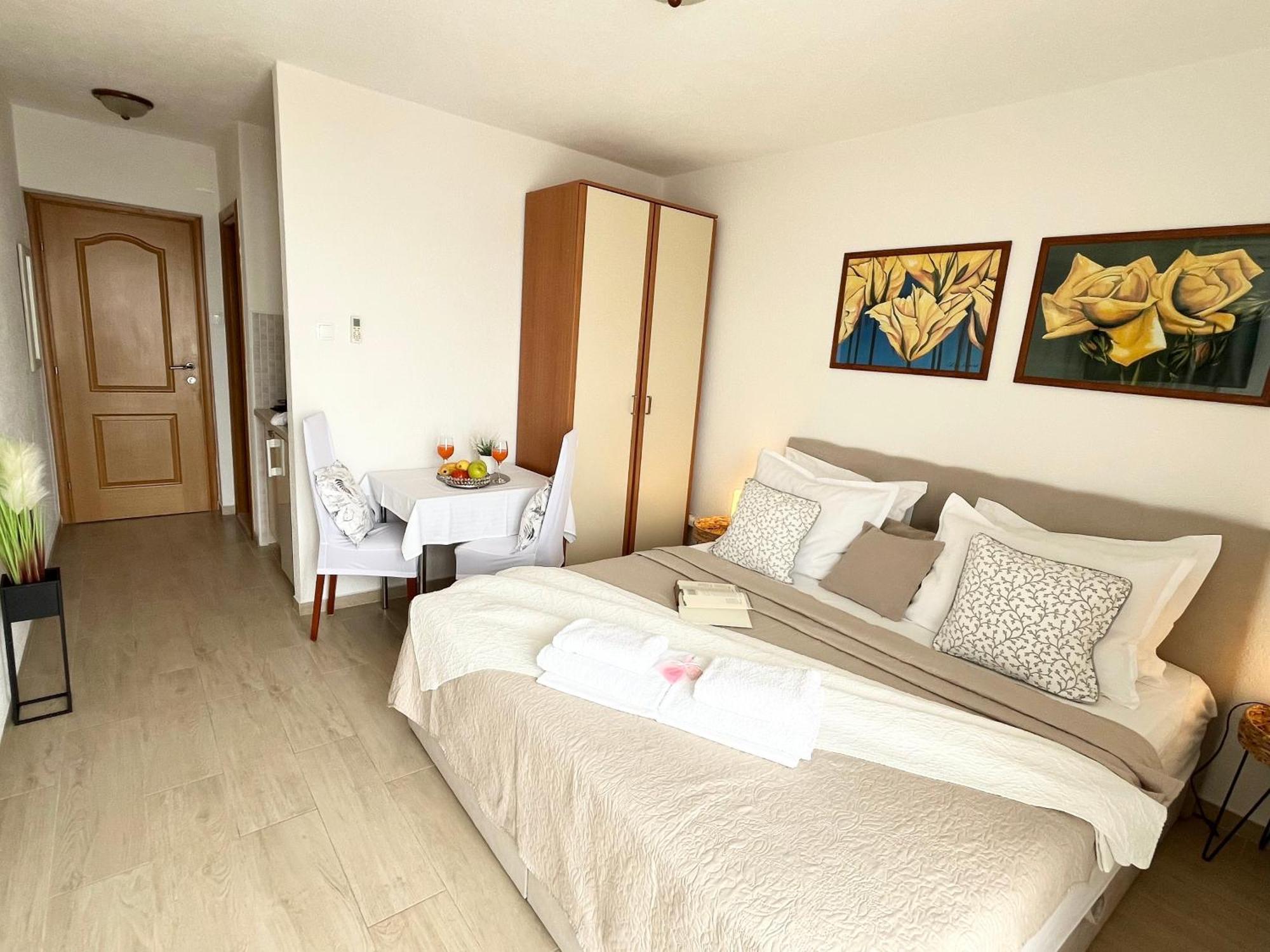 Apartments Irma บาชกาโวดา ภายนอก รูปภาพ